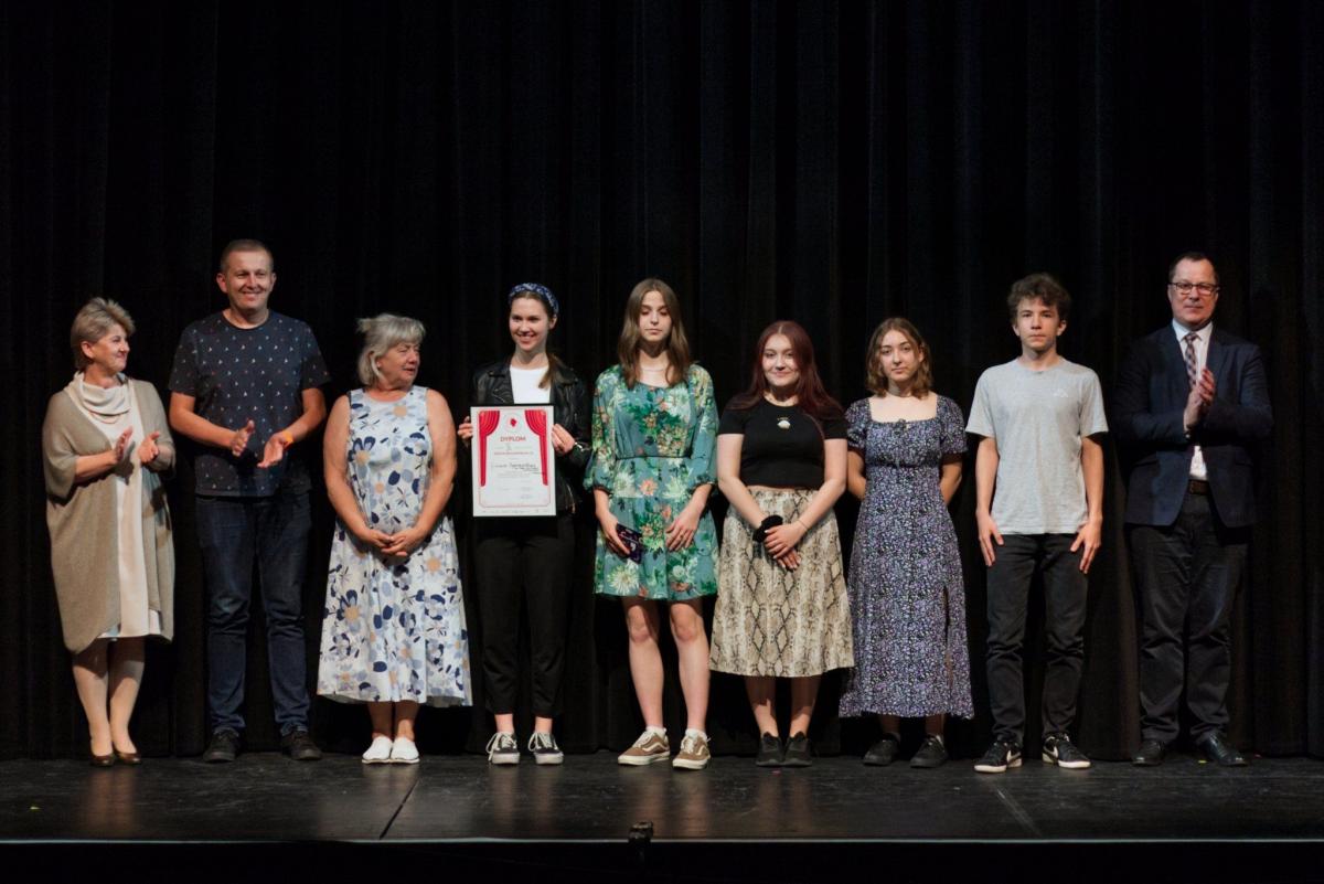 „Szaleństwa” Teatru S.A.N. i grupy teatralnej II LO