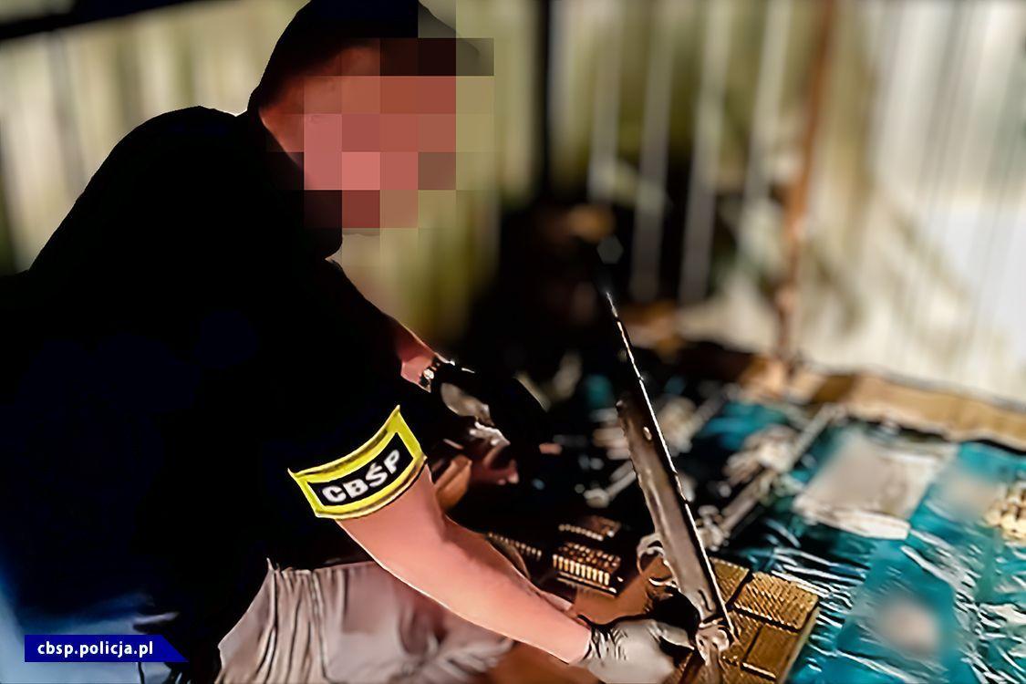 Drugie uderzenie CBŚP w międzynarodową grupę przestępczą o charakterze zbrojnym [ZDJĘCIA]