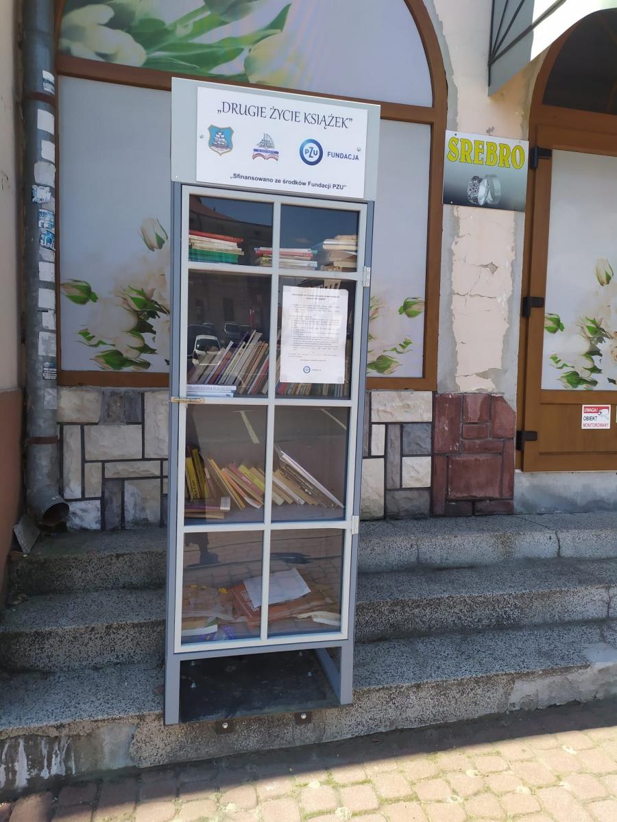 Książki puszczane w obieg. Na czym polega bookcrossing?