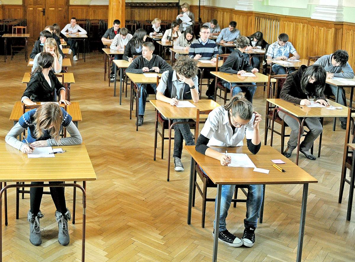 Terminy i bitwa o punkty. Egzamin ósmoklasisty budzi obawy