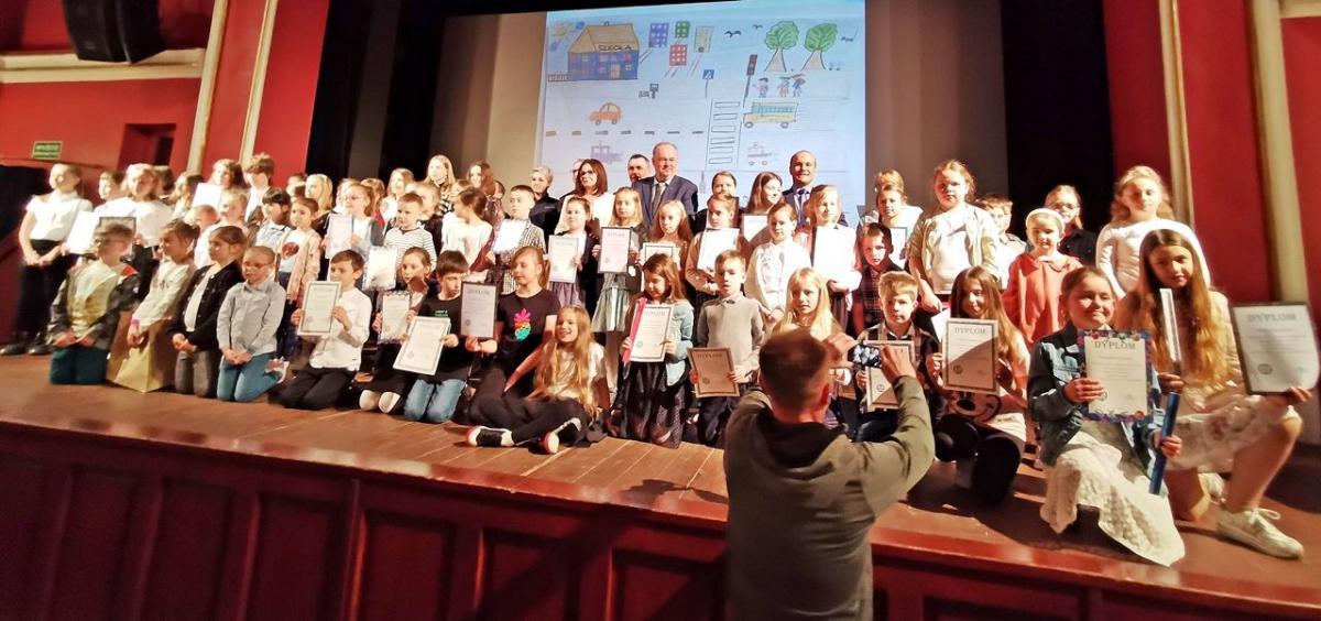 Dla poprawy bezpieczeństwa uczniów na drodze