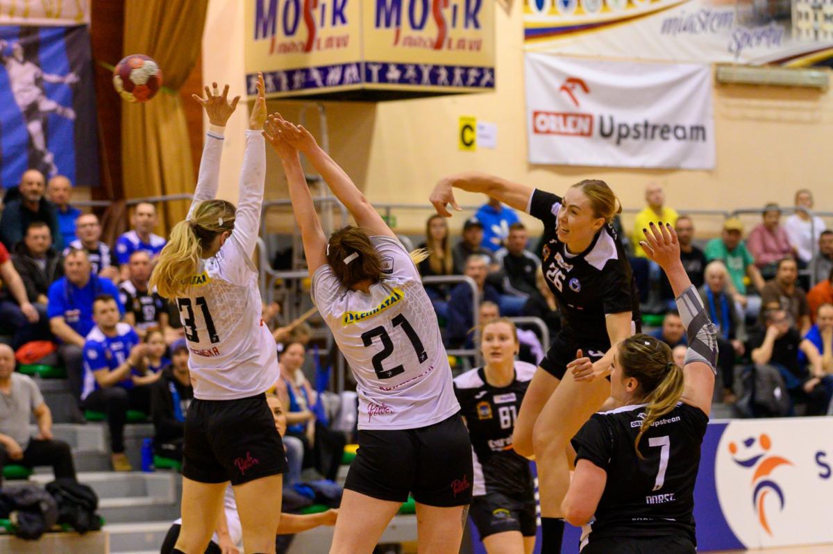 Piłkarki ręczne Eurobud JKS ciągle w grze. Suzuki Korona Handball ofiarą