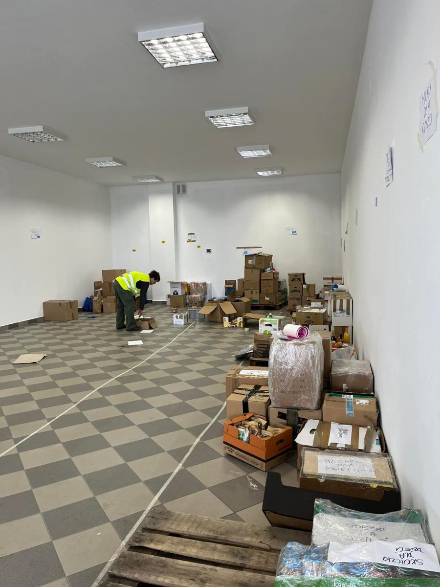 Cieszanów: magazyn pustoszeje, potrzebna żywność