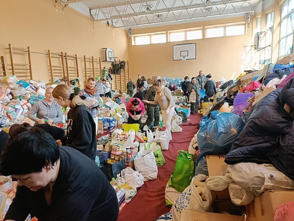 Aktualne potrzeby i zbiórki dla osób z Ukrainy – gdzie i jak można pomóc