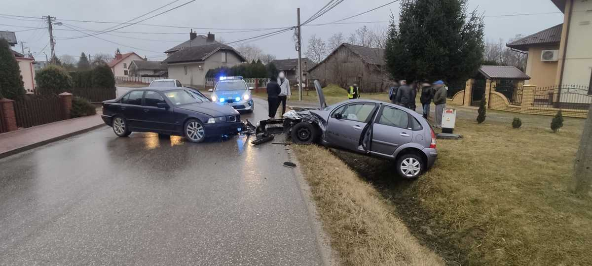 19-latek uderzył bmw w citroena. Kilka dni wcześniej zatrzymano mu prawo jazdy