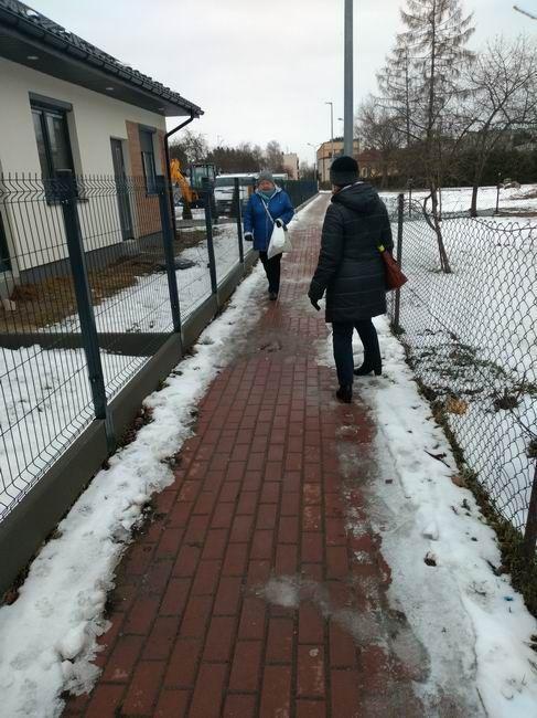 Przejście jest, ale wąskie, ścieżki dla rowerów brak. Zamieszanie wokół projektu BO 