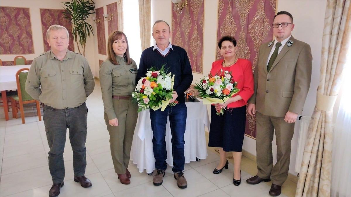 Ponad 40 lat pracy to nie byle jaki wynik! Leśnicy pożegnali wieloletnich pracowników
