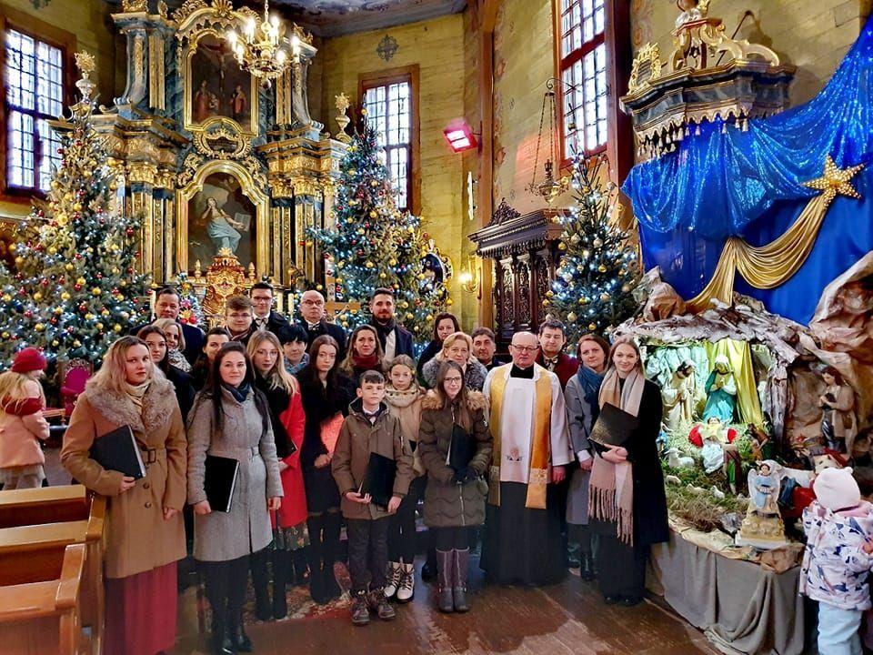 Chórzyści „Veritas” ze „Srebrnym Pasmem”