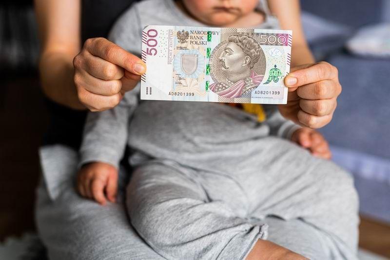 Od 1 lutego można składać wniosek o 500 plus na nowy okres. Nie zrobisz już tego na papierze