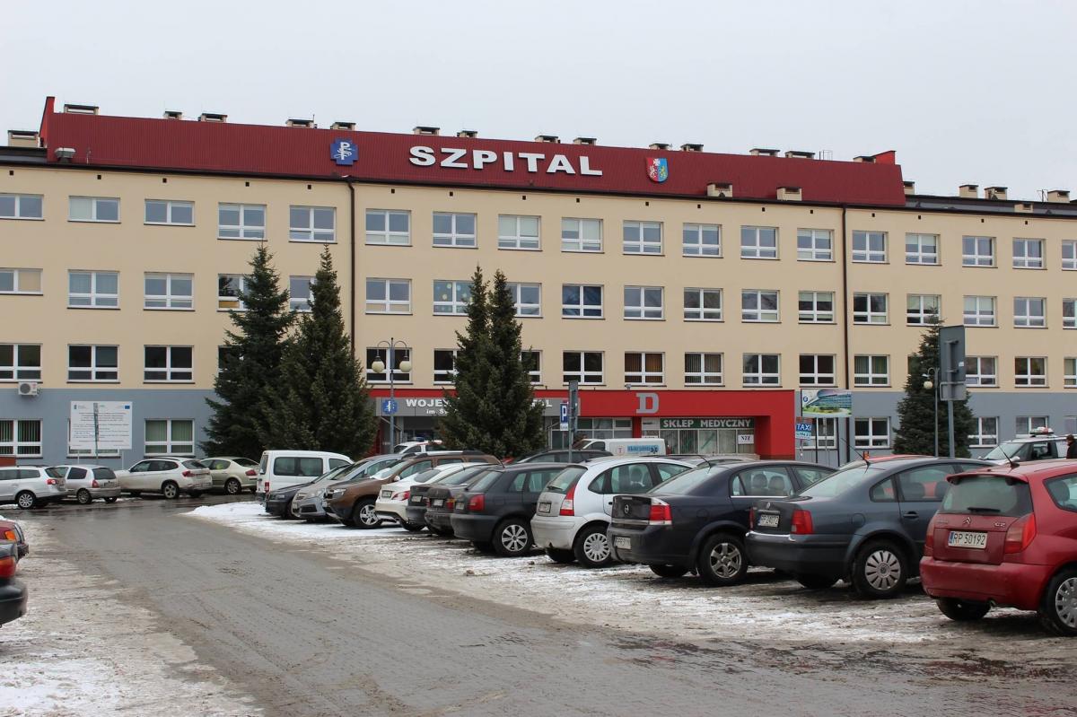 Szpital w Przemyślu wyjaśnia powód opóźnienia w realizacji szczepień