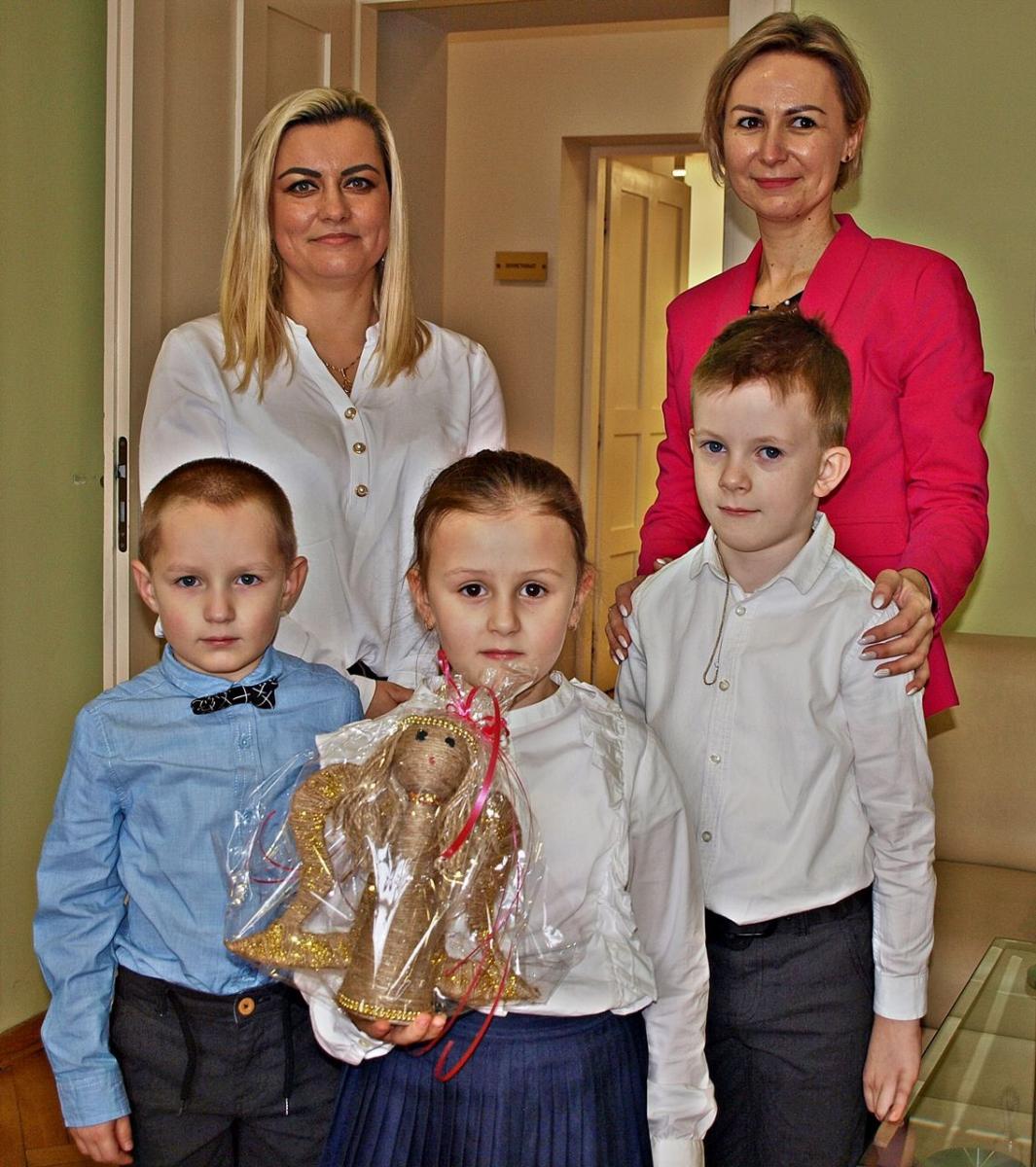 Miła świąteczna wizyta przedszkolaków w naszej redakcji