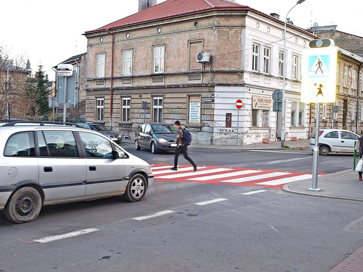 Aktywne przejścia dla pieszych już działają na 4 ulicach Przemyśla