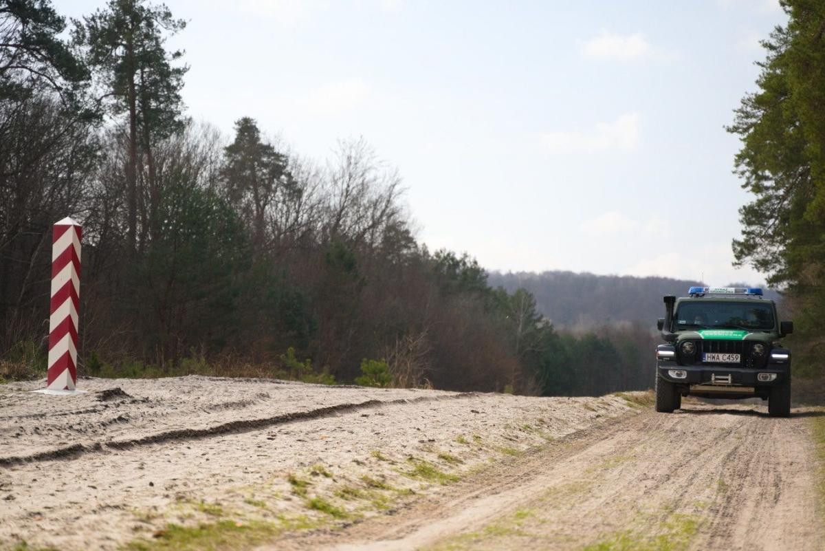 Szli do Niemiec. Wcześniej nielegalnie przekroczyli granicę