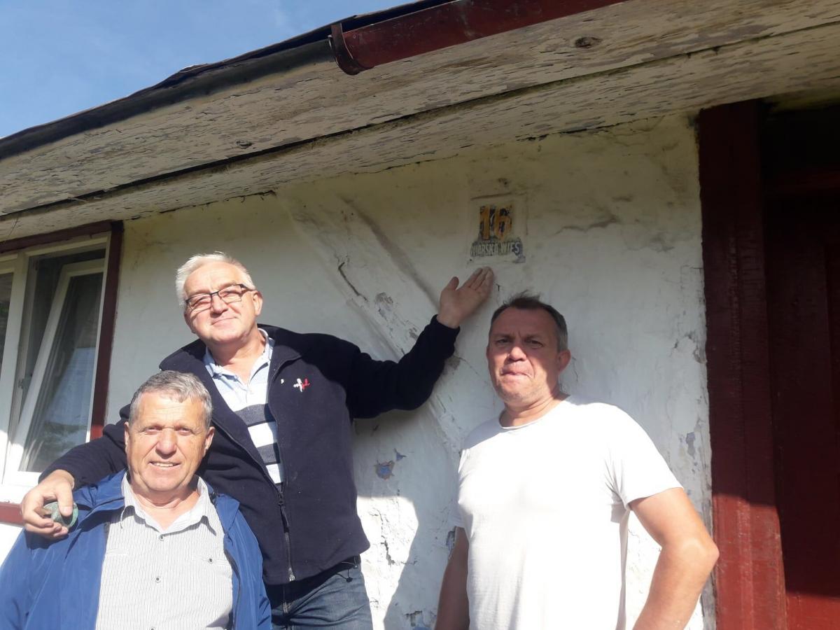 100-letnia chata przekazana uniwersytetowi ludowemu w Nowych Sadach [ZDJĘCIA]