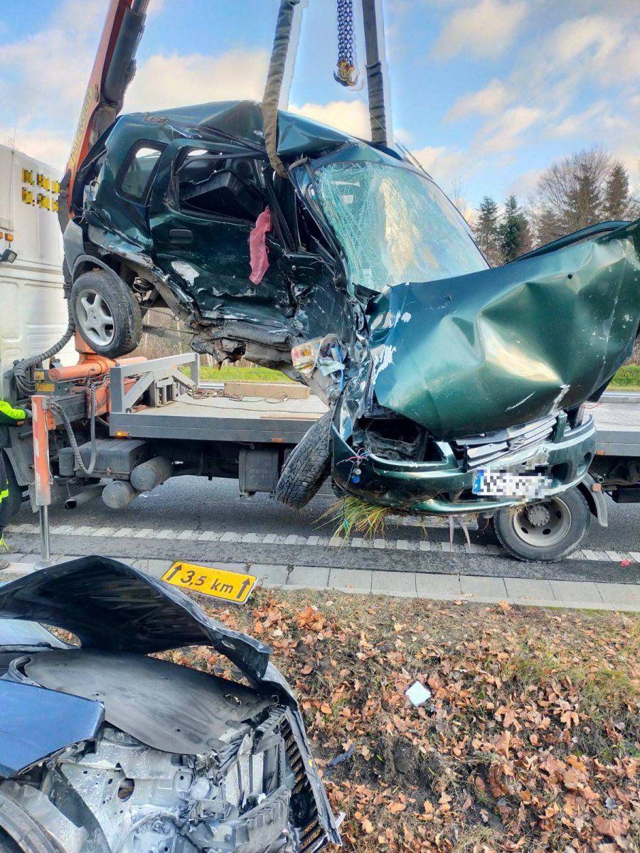 Tragiczny wypadek. Na miejscu zginęła kierująca suzuki [ZDJĘCIA]