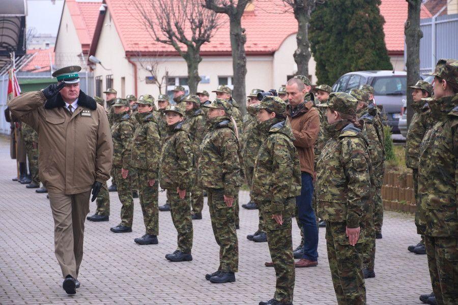 W Przemyślu rotę ślubowania wypowiedziało 40 nowych pograniczników [WIDEO]
