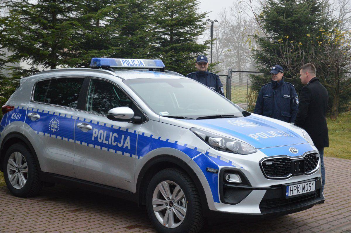 Nowe radiowozy na podkarpackich drogach [ZDJĘCIA]