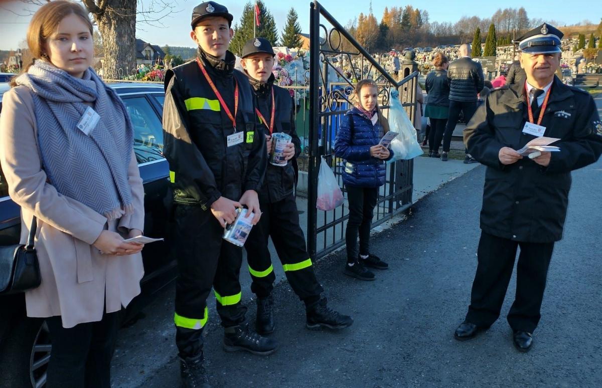 Kolejny nagrobek na birczańskim cmentarzu odzyska dawny blask