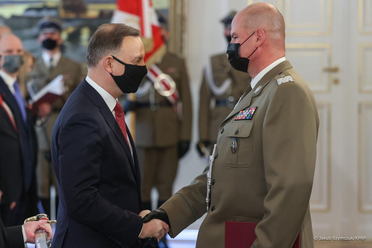 Prezydent Andrzej Duda wręczył nominację generalską komendantowi BiOSG w Przemyślu