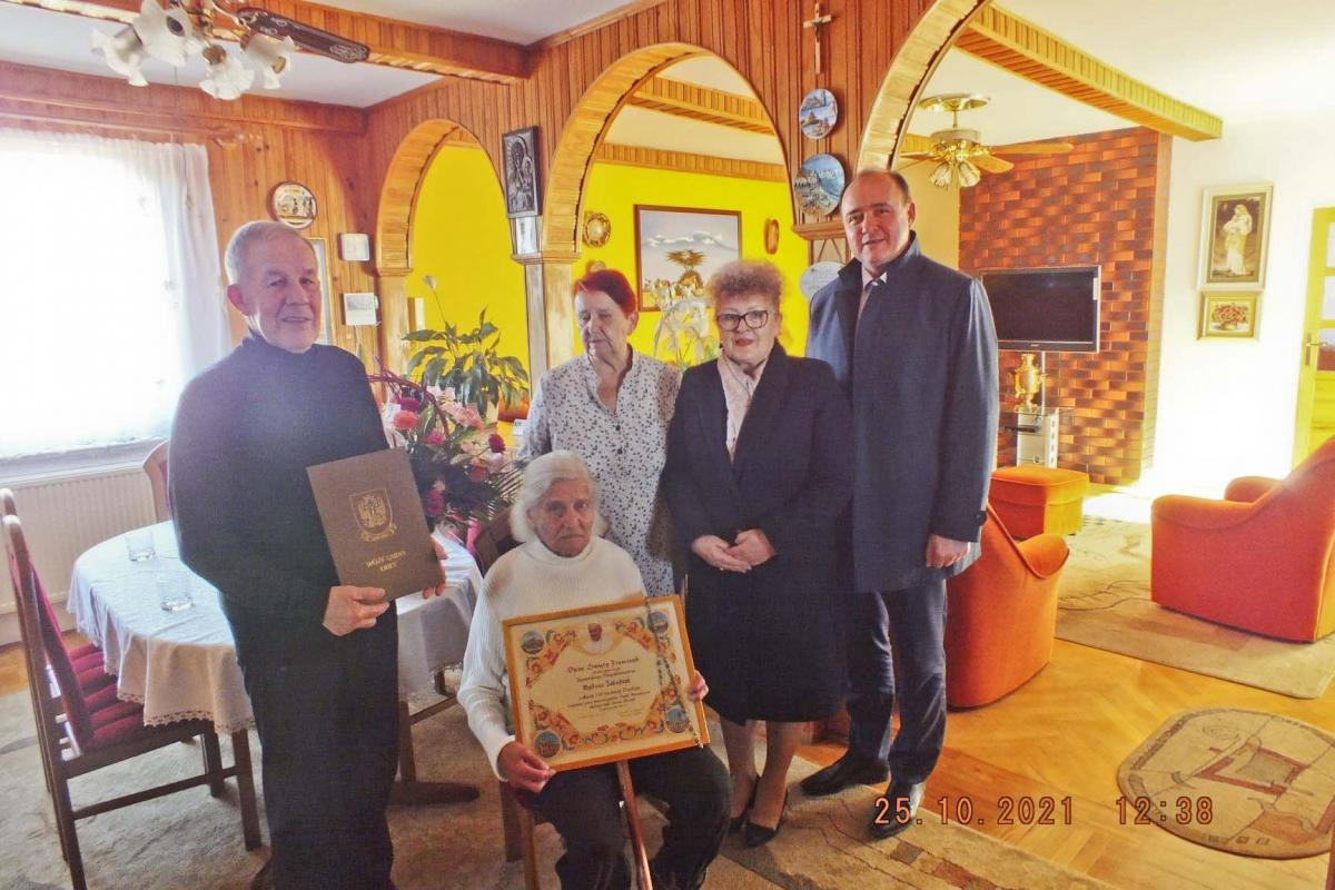 Pani Nadzieja i pan Jan świętowali setne urodziny! [ZDJĘCIA]