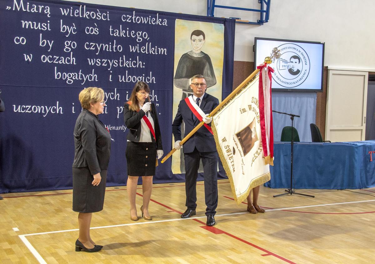 Wenanty Katarzyniec patronem szkoły w Świętem [ZDJĘCIA]