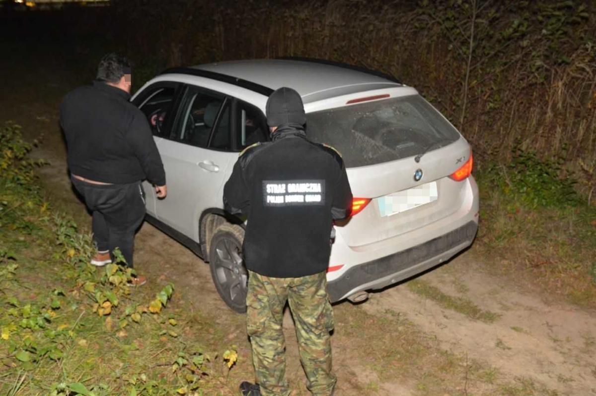 Wjechali bmw na pas drogi granicznej. Nie potrafili wytłumaczyć dlaczego