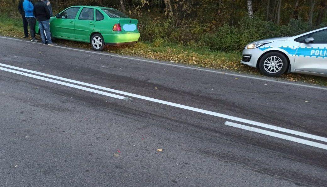 Kolizja w Krzywczy. Zderzyły się 3 pojazdy [ZDJĘCIA]
