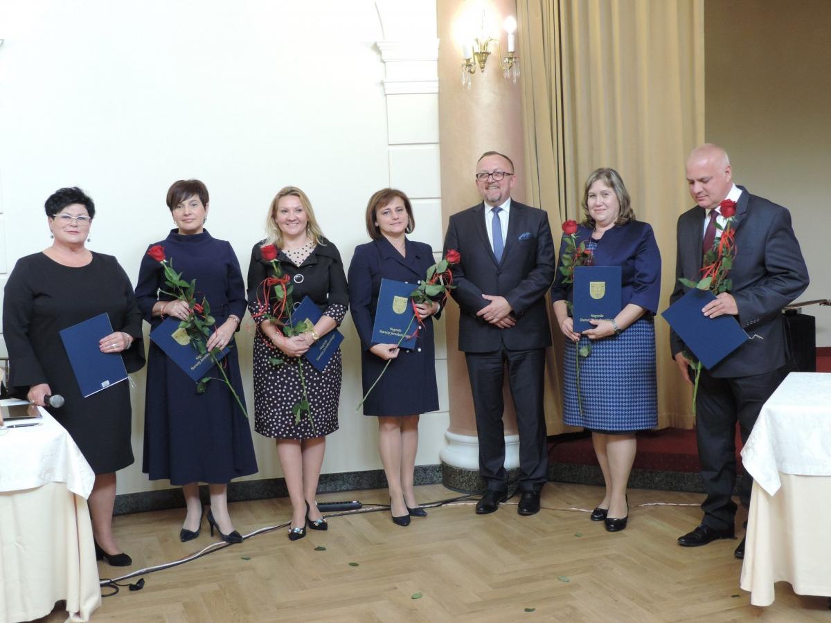 Starosta jarosławski wyróżnił 39 nauczycieli [ZDJĘCIA]
