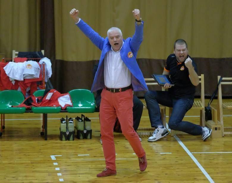 „Biszkoptowa Armia” gromi. Akademiczki bez szans