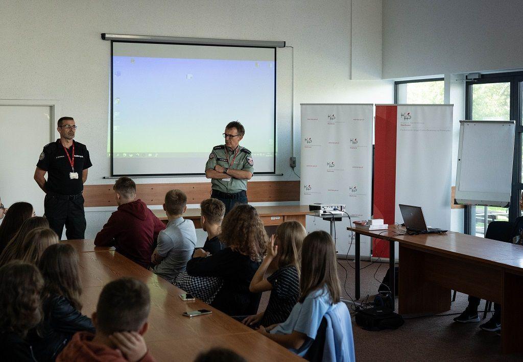 Pierwsza lekcja przyszłych celników z klasy celno-skarbowej I LO w Przemyślu