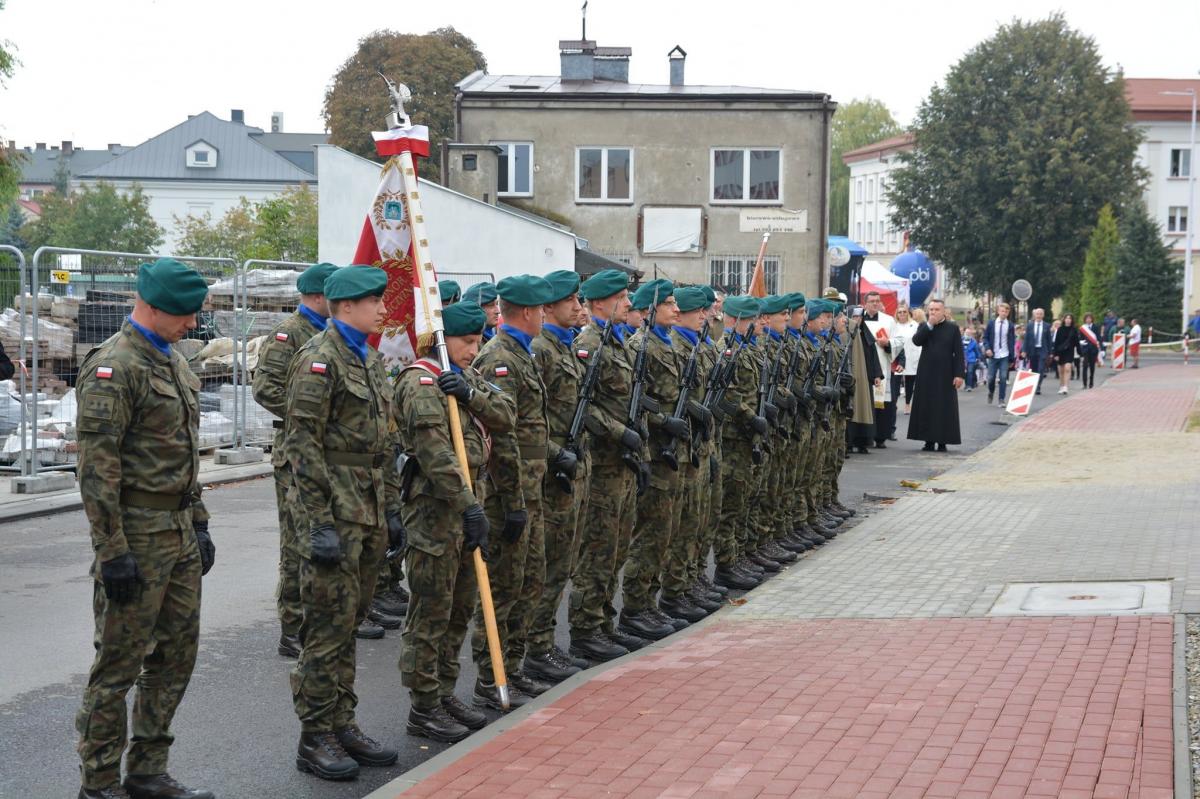 Mural na 50-lecie SP1 w Lubaczowie. Piękny jubileusz podstawówki [ZDJĘCIA]