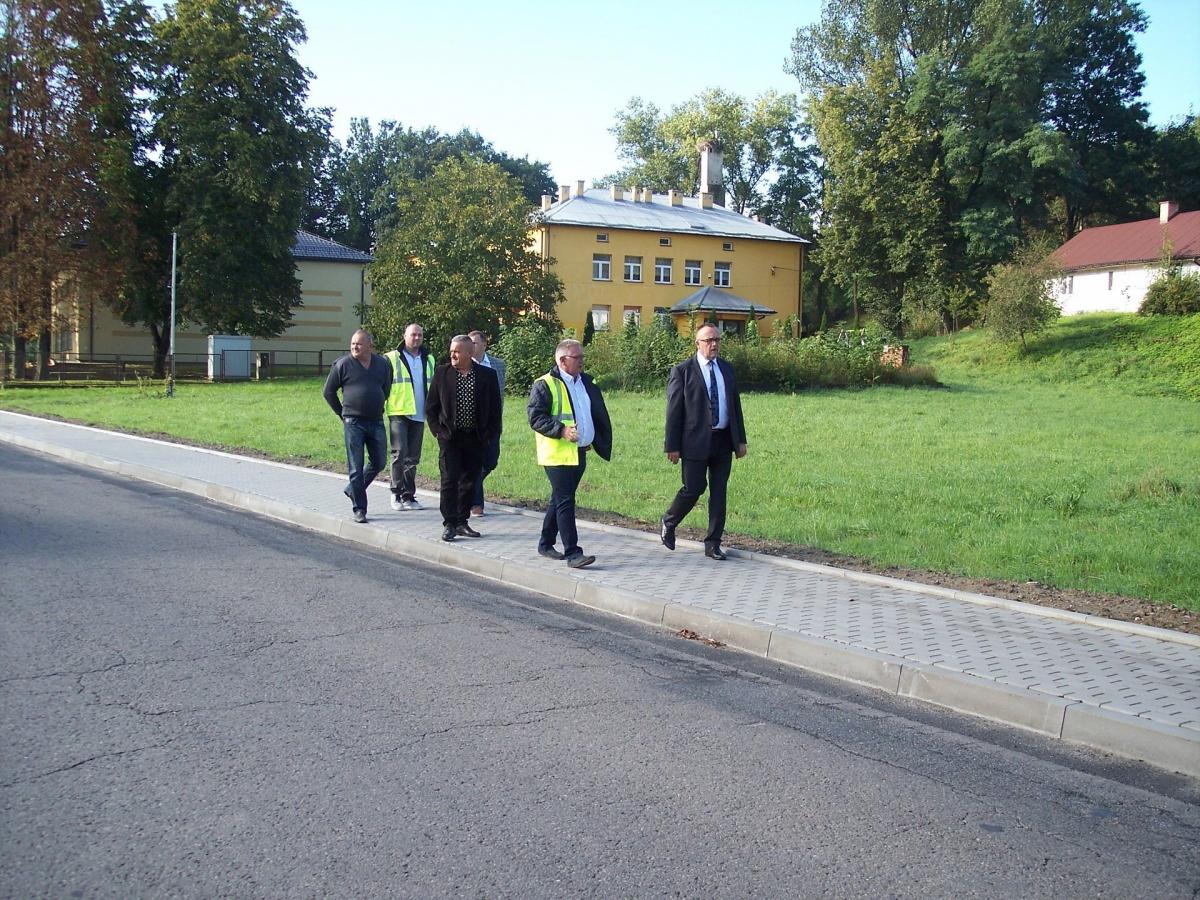 Chodniki za pół miliona. Powstały w 3 miejscowościach