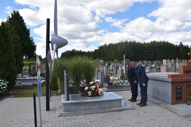 Pawłosiów pamięta o „swoich” lotnikach
