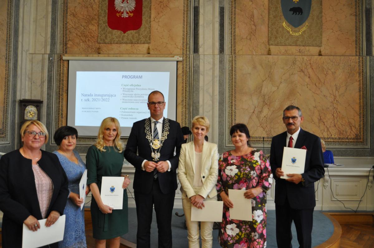 Nowi – starzy dyrektorzy placówek oświatowych