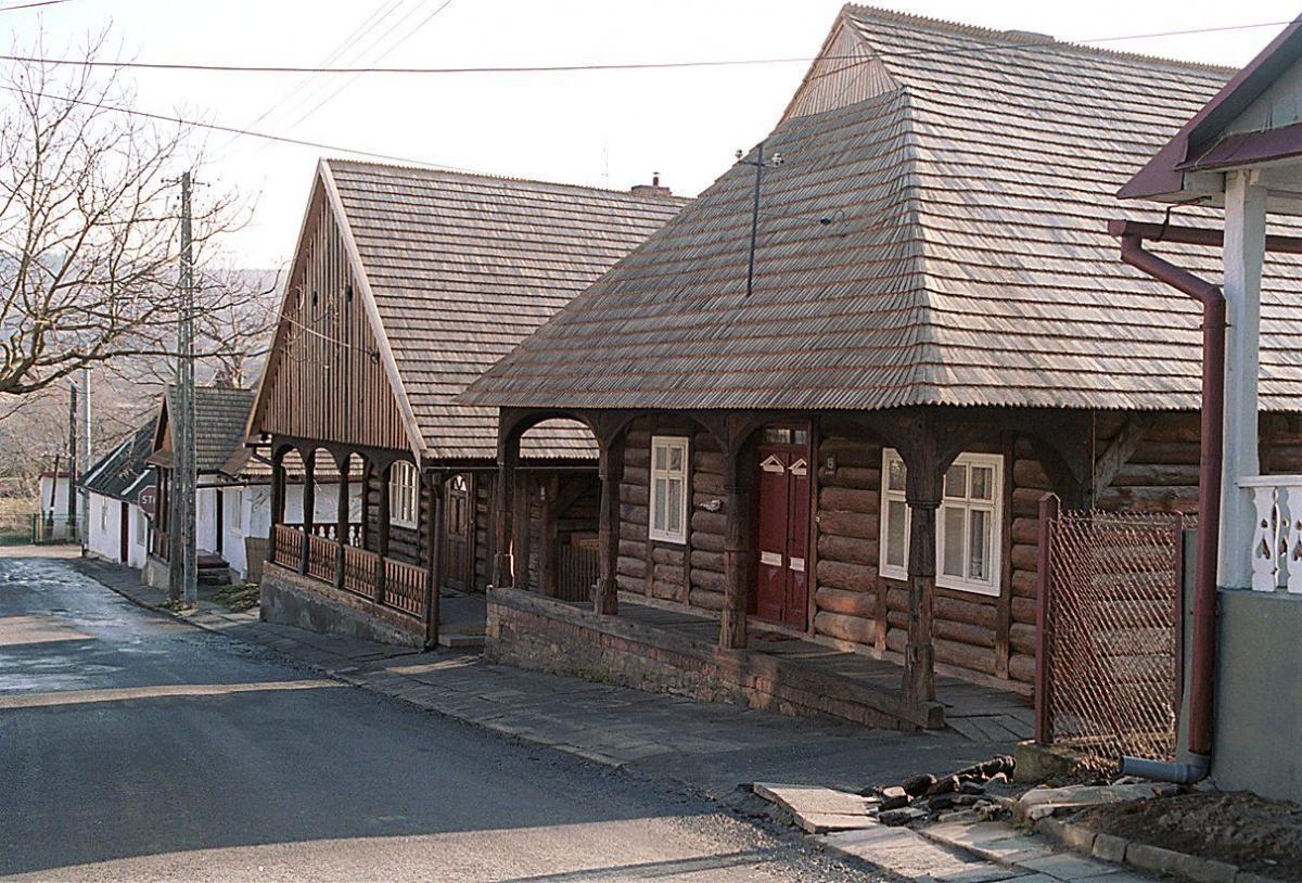 Tajemnice drewnianych miasteczek. Przemyski PTTK zaprasza na wyprawę 