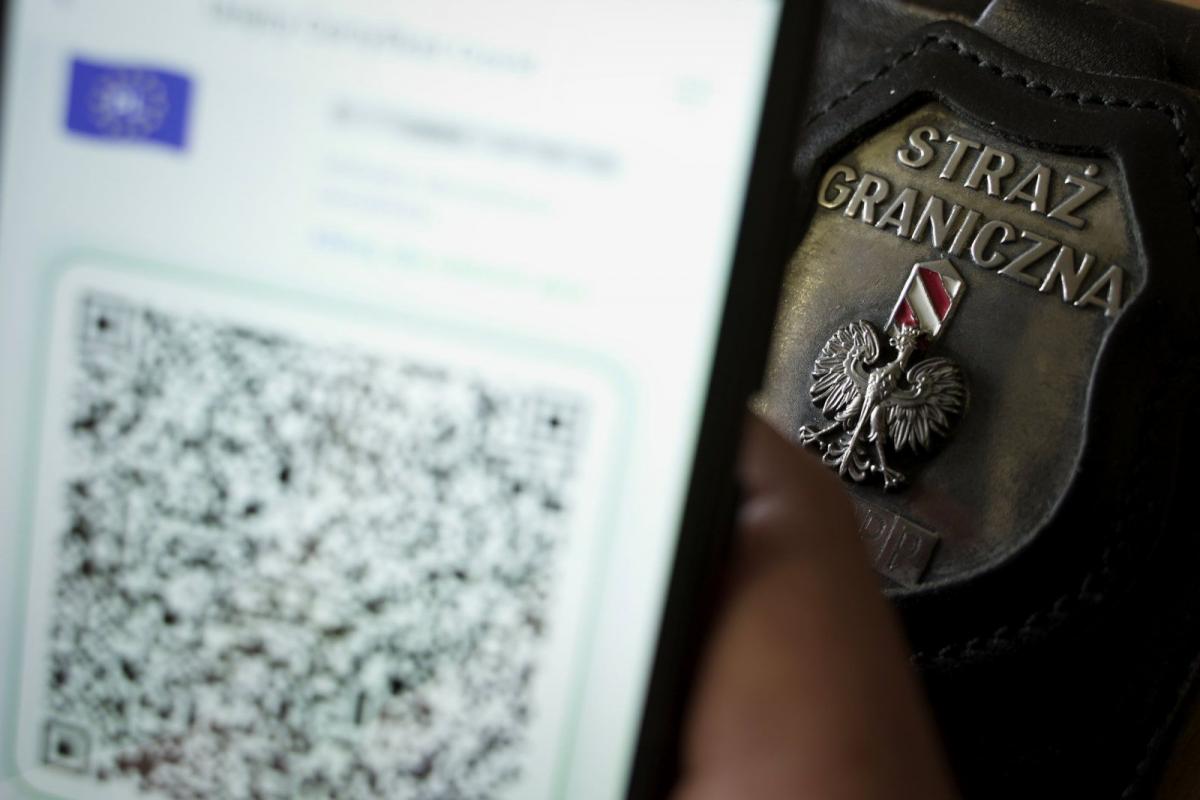 Obywatele Ukrainy z podrobionymi Unijnymi Certyfikatami COVID-19