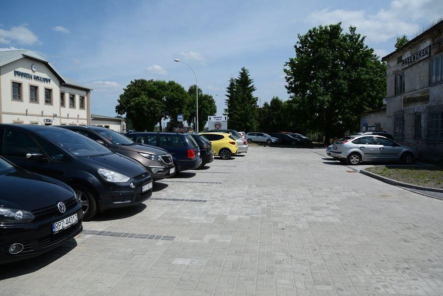 Dobra wiadomość dla kierowców. Parking przy Lubomirskich gotowy