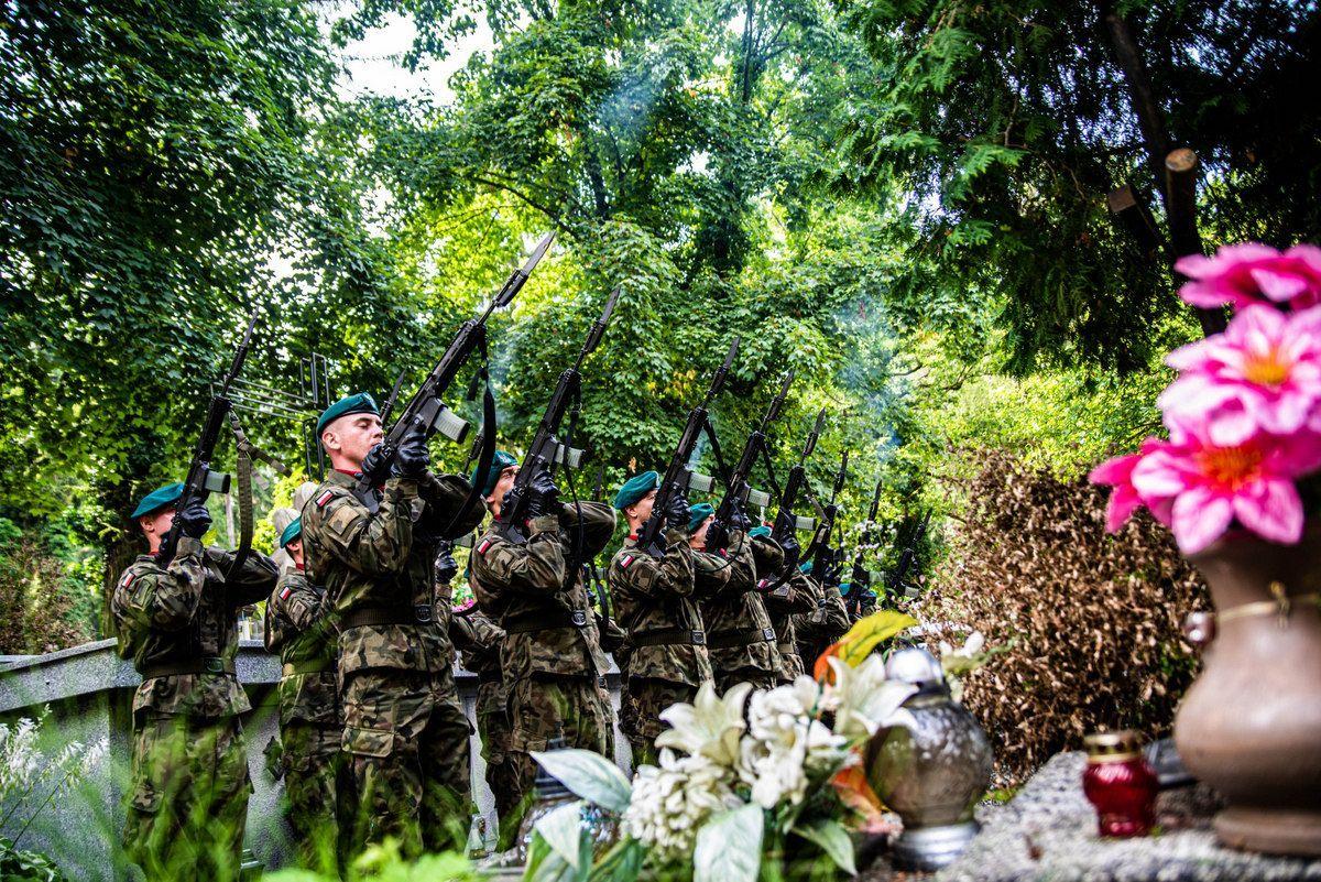 Ostatnia droga bohatera – śp. por. w st. spocz. Tadeusza Łaby