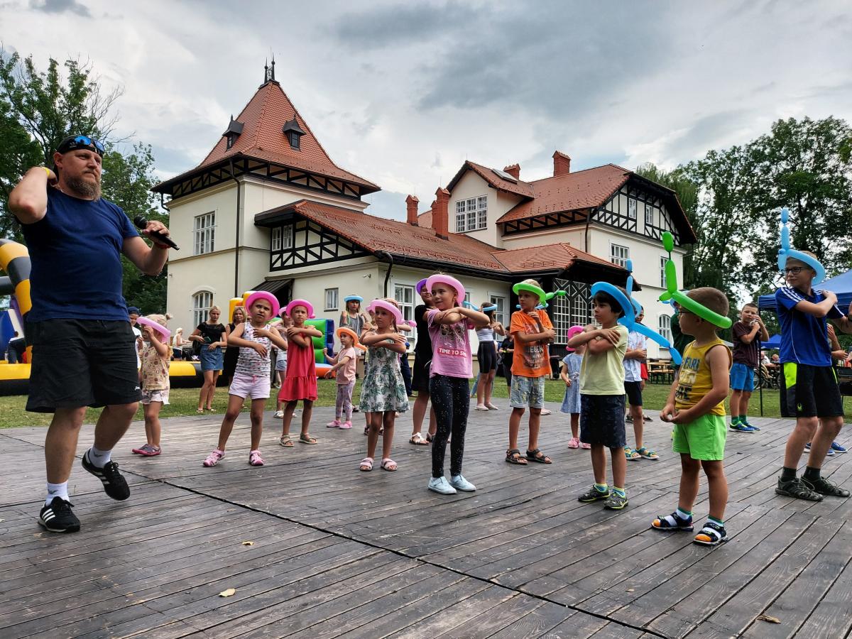 Bawili się i szczepili – Rodzinny Piknik Zdrowia w Medyce [ZDJĘCIA]