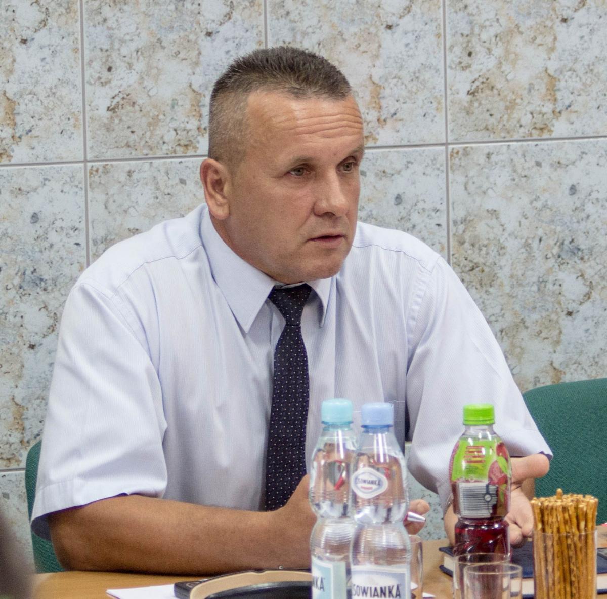 Ile się należy za ratowanie bobra, czyli radny Tomaszewski idzie na wojnę ze strażakami