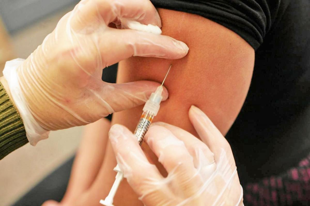 Kto ma szansę na milion? W „loterii szczepionkowej” prowadzi Lubaczów przed Przemyślem