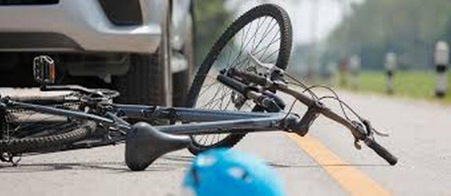 44-latek był tak pijany, że spadł z roweru