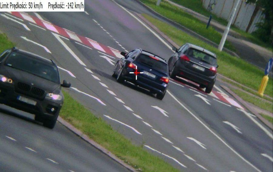 20-latek w bmw pędził 142 km/h w terenie zabudowanym