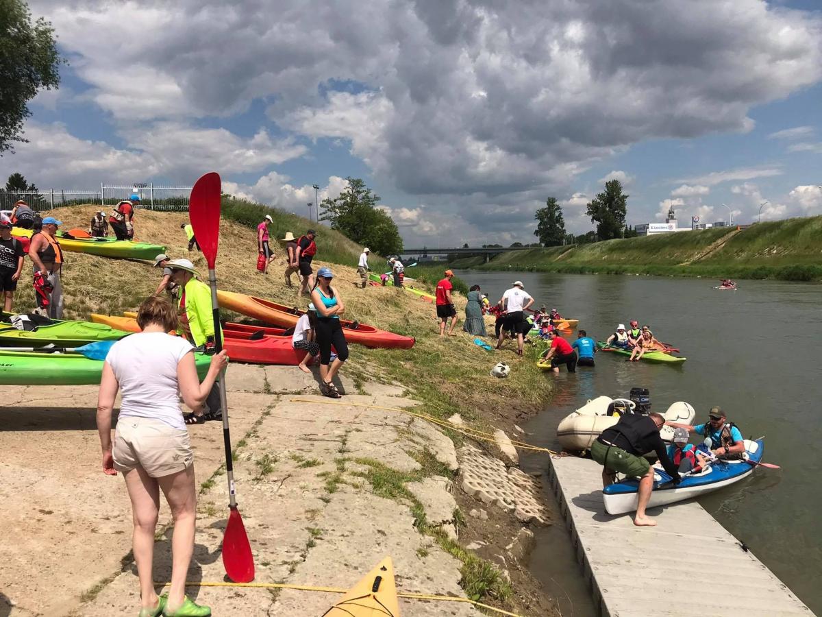 94 km z perspektywy kajaka i w kontakcie z naturą. Na mecie Przemyśl! [ZDJĘCIA]