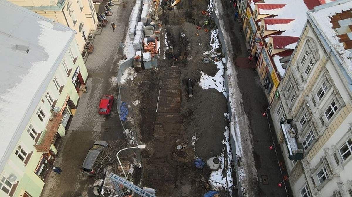 Najdłuższy drewniany trakt w Polsce znajduje się w centrum Jarosławia? [ZDJĘCIA]