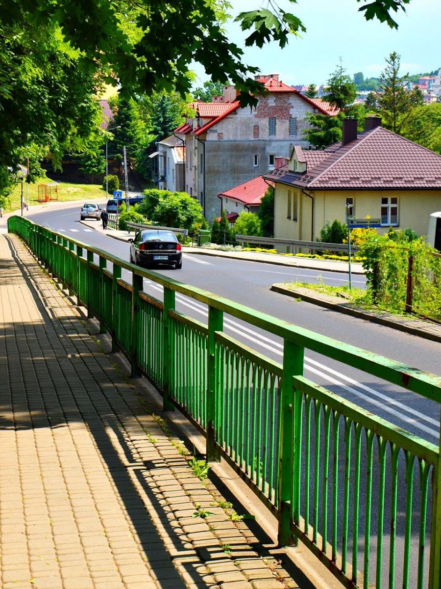 Nie ma pieniędzy na naprawę barierki przy Paderewskiego w Przemyślu