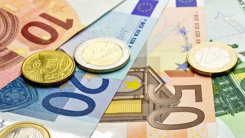 Ważne dla turystów. Chcesz przewieźć więcej kasy, złóż deklarację!