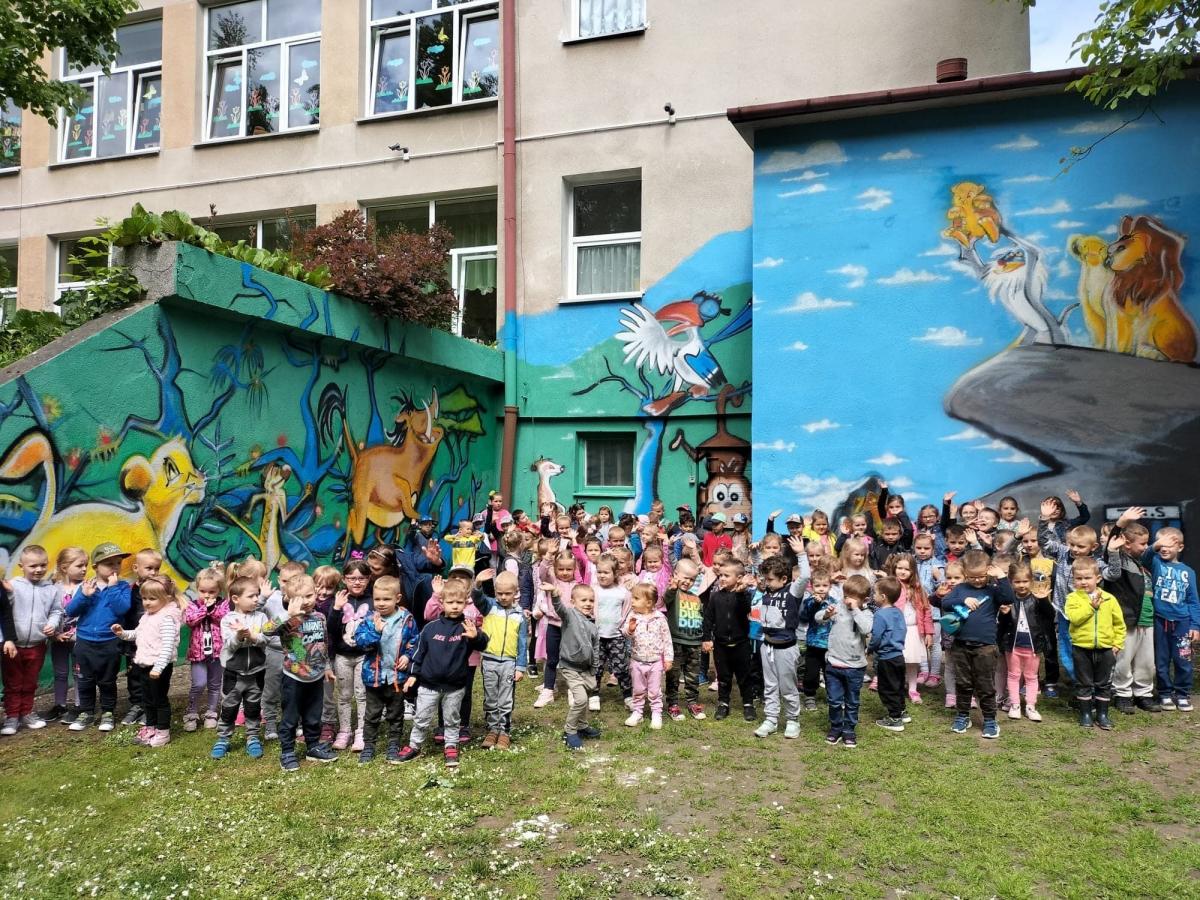 Kibice JKS-u sprawili niespodziankę przedszkolakom [ZDJĘCIA]