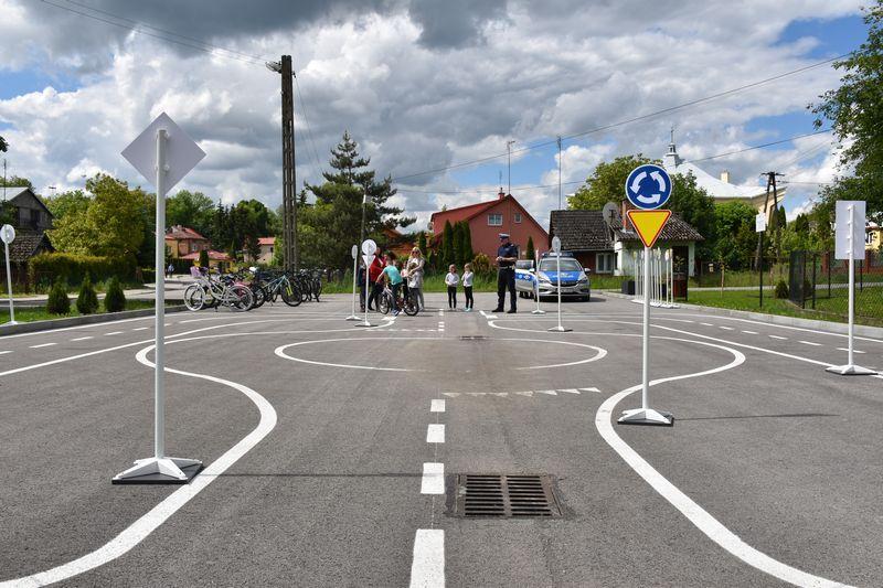 Rowerowy plac manewrowy na Dzień Dziecka