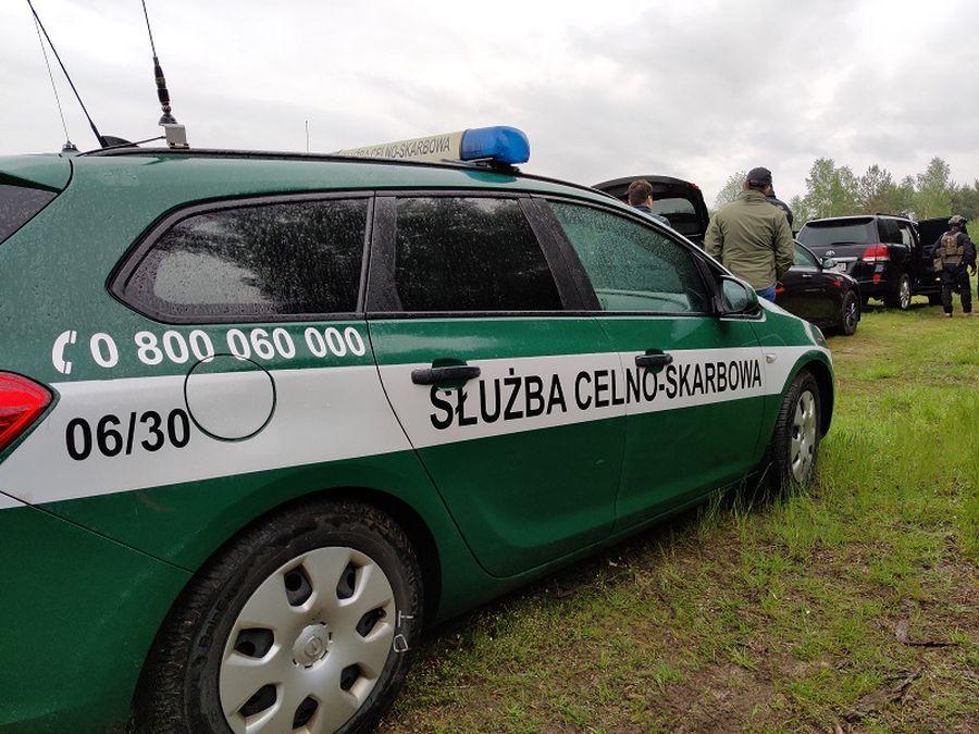 KAS rozbiła grupę przestępczą. Zablokowali ponad 3 miliony złotych [WIDEO]
